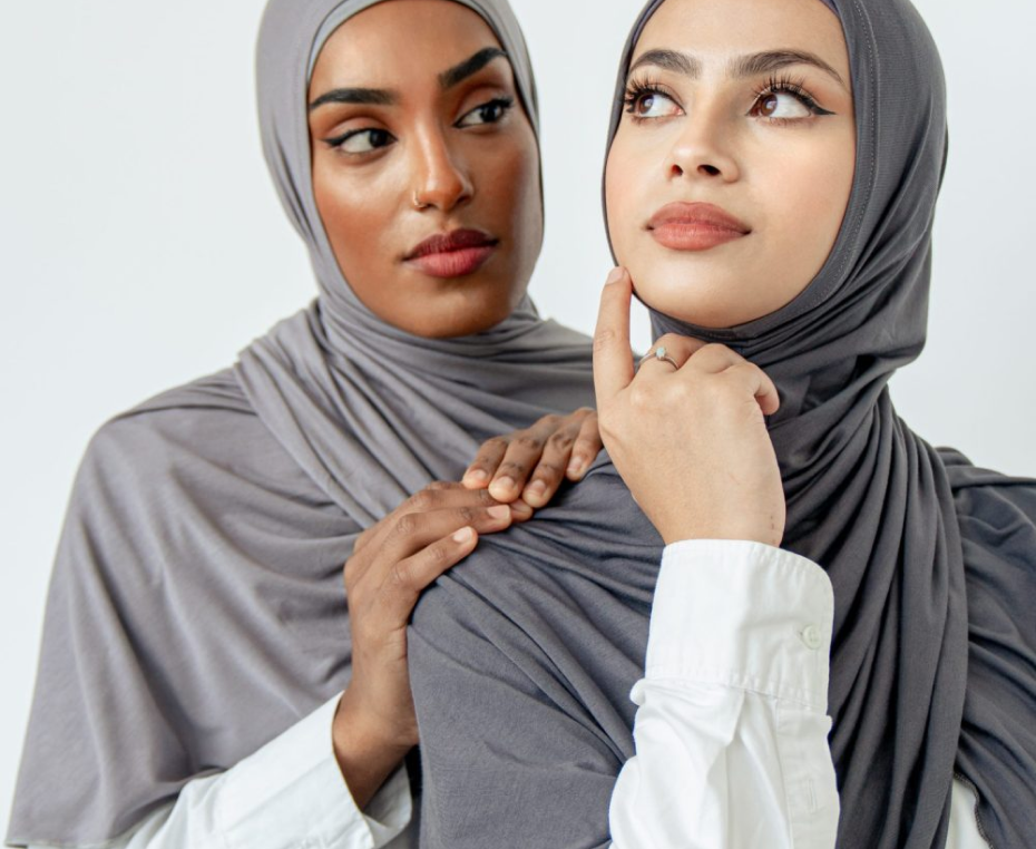 Empowering Your Style: The Journey of Leaves' Eco-Friendly and Chic Hijab Magnet Pins